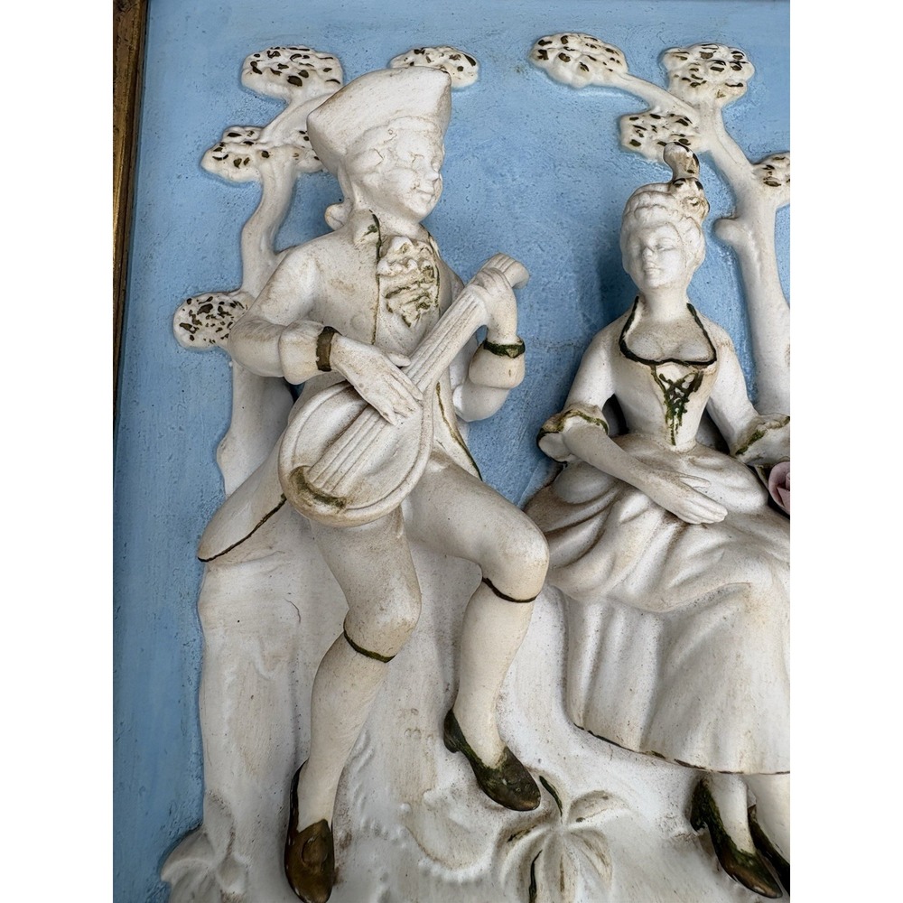 Vintage 1960 Bisque Porcelain 3D Wall Plates -Courting Couple-Ornate Gold Frames - Picture 8 of 16